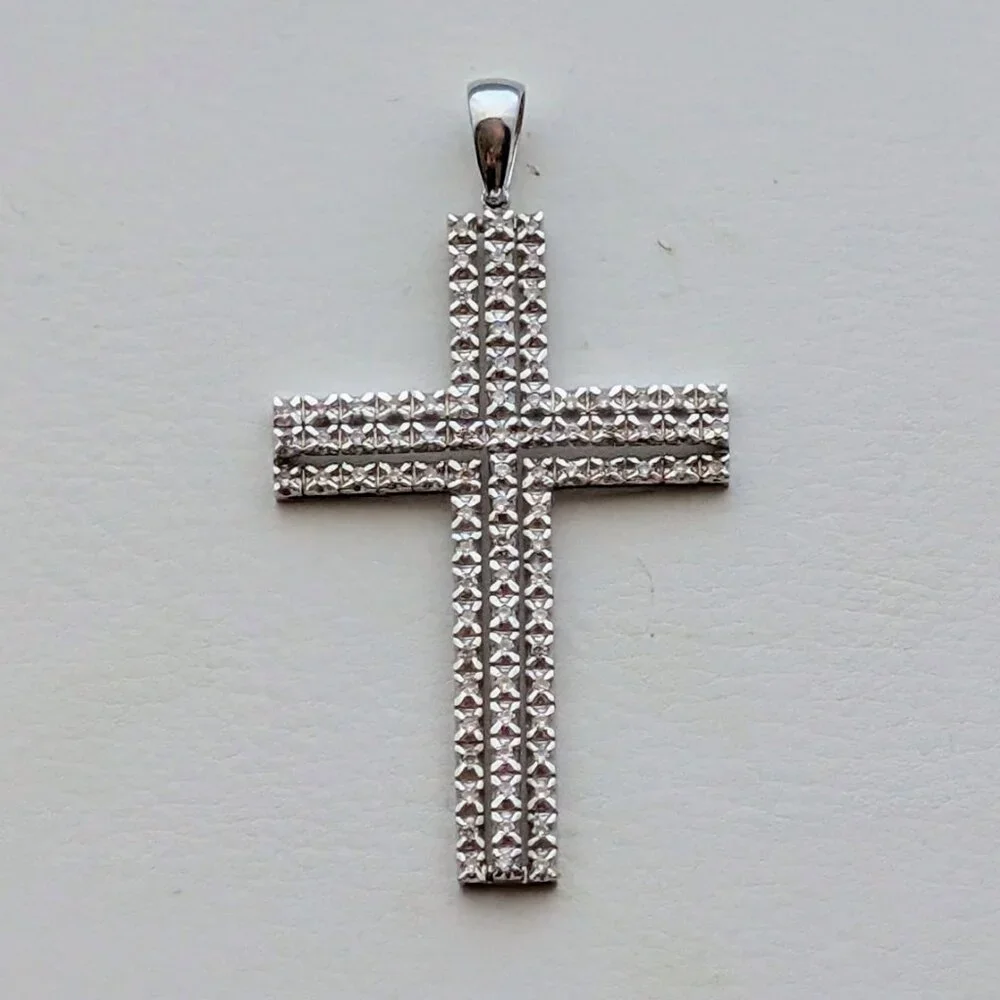 Vintage Large Solid 18K 750 White Gold Diamond Cluster Cross Pendant